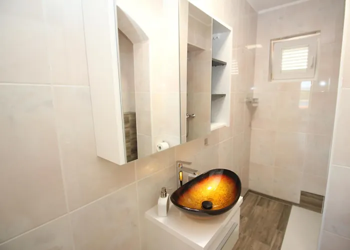 Apartamento By The Sea Punat, Krk - 24183